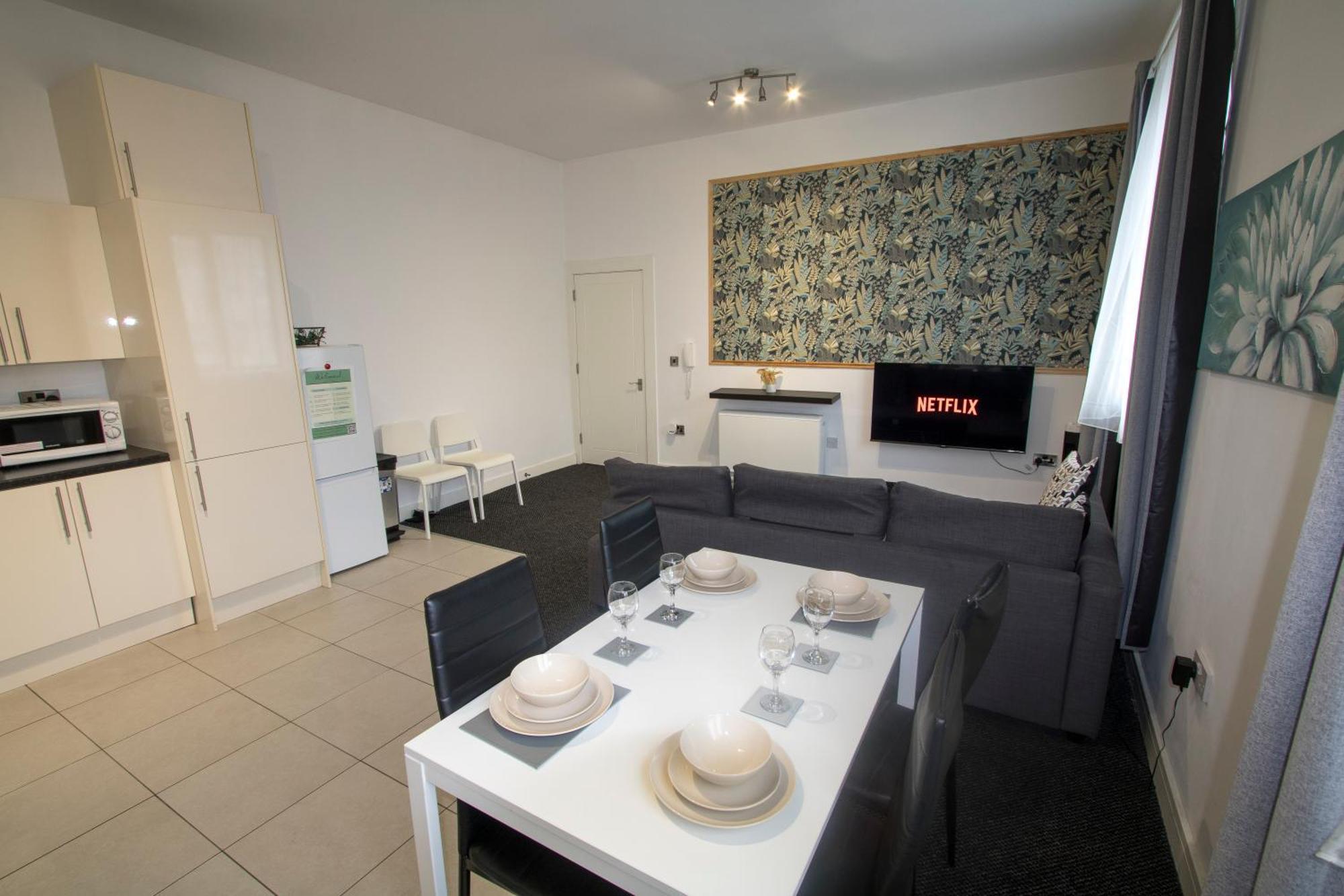 Ideal For Groups - 2 Bedroom Apartment - Free Parking, Transit Links, Close To Stadiums Manchester Eksteriør billede